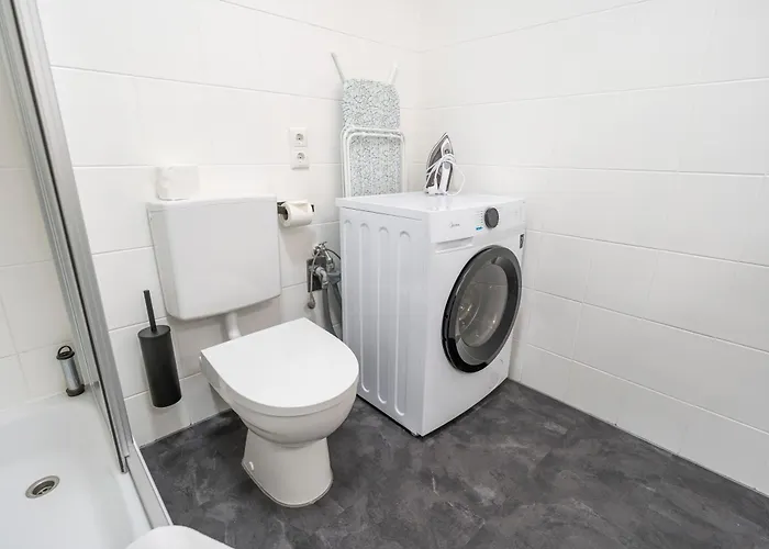 Rr - 38 Qm - Parking - Washer Apartamento